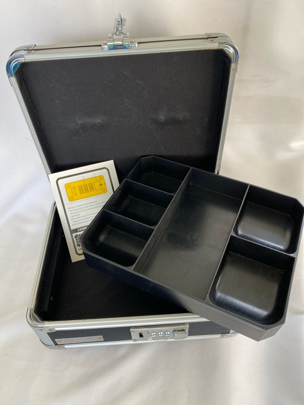 Money Box with Lock - Picture 2 of 8